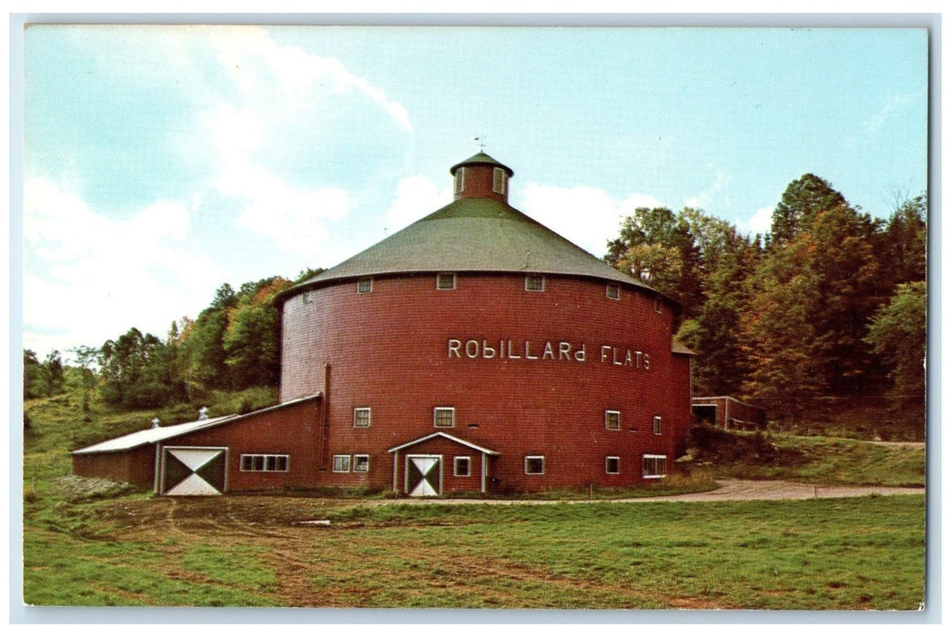 c1950 Round Barn Built In 1908 Dia. 84' Height 75' Irasburg Vermont VT Postcard