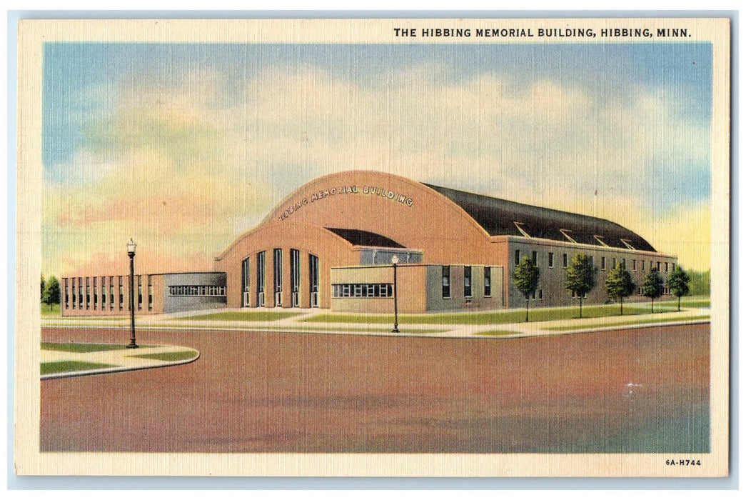 c1940's The Hibbing Memorial Building Roadside Hibbing Minnesota MN Postcard