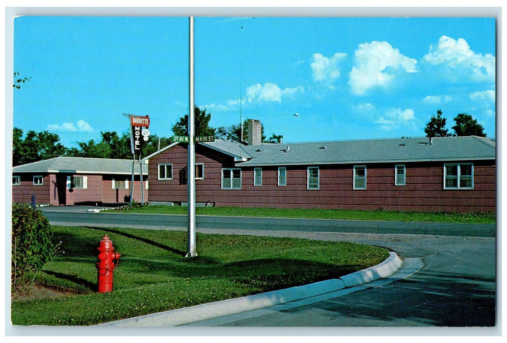 c1960's Baudette Motel Exterior Roadside Baudette Minnesota MN Unposted Postcard