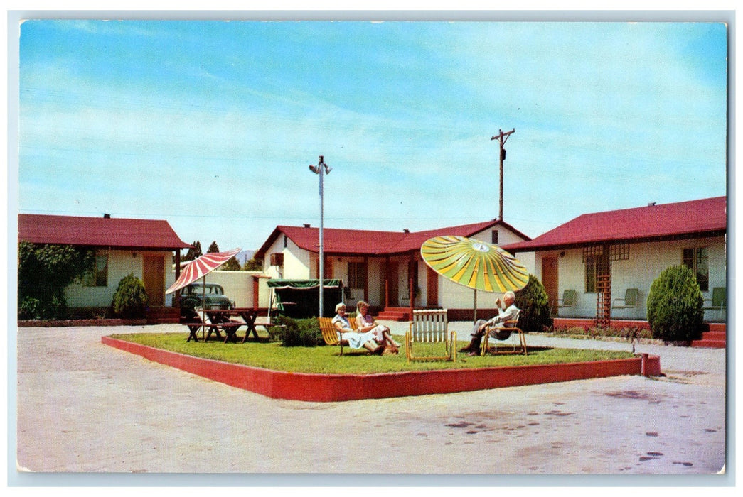 c1950's Queen City of The San Pedro Motel Guests View Benson Arizona AZ Postcard