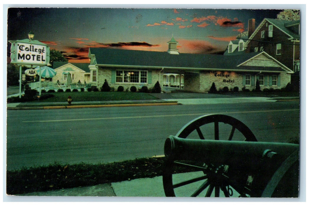 c1940's College Motel Exterior Opposite Campus Gettysburg PA Unposted Postcard