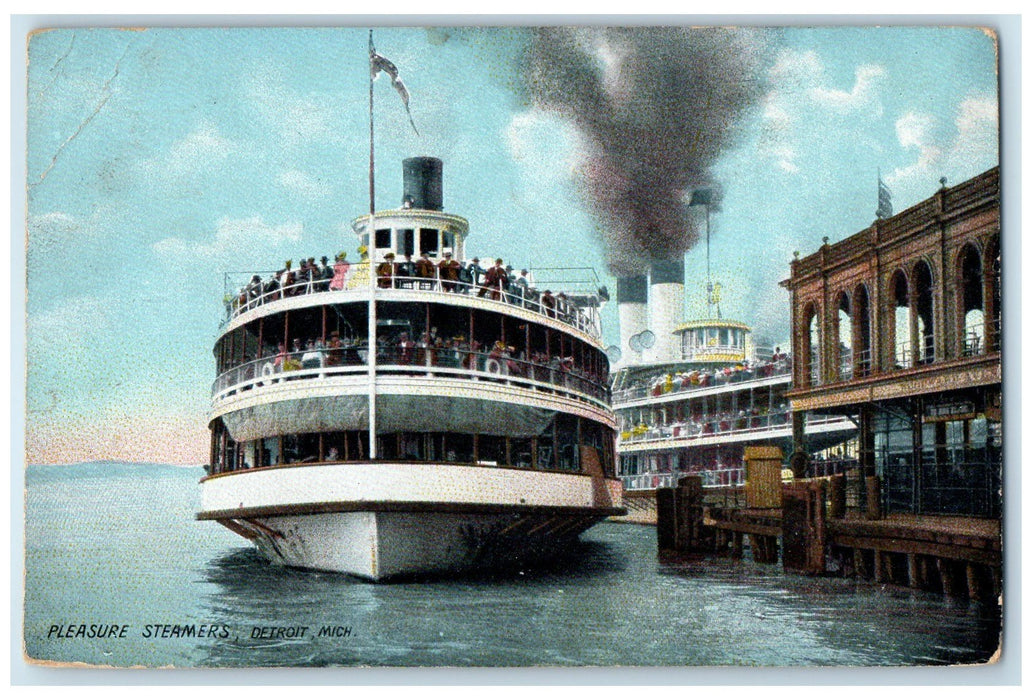 1909 Pleasure Steamers & Tashmoo Loading With Excursionists Detroit MI Postcard