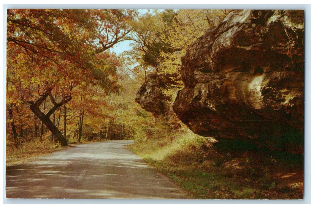 c1950 Scenic Drive Through Giant City State Park Cabondale Illinois IL Postcard