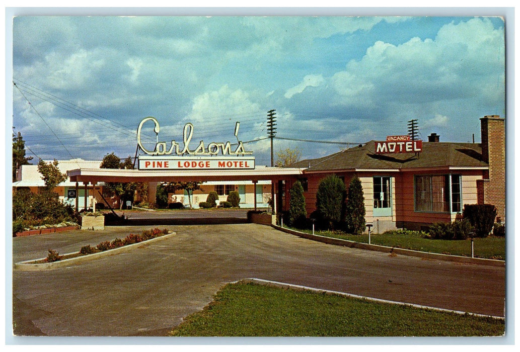 c1960s Carlson Pine Lodge Motel Exterior Spokane Washington WA Unposted Postcard