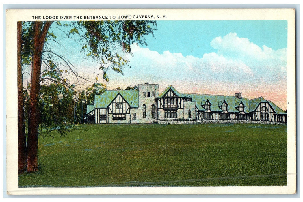 c1920s The Lodge Over The Entrance To Howe Caverns New York NY Unposted Postcard