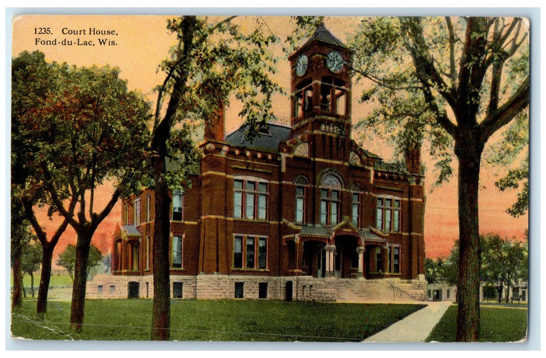 c1950's Court House Building Clock Tower Trees Fond Du Lac Wisconsin WI Postcard