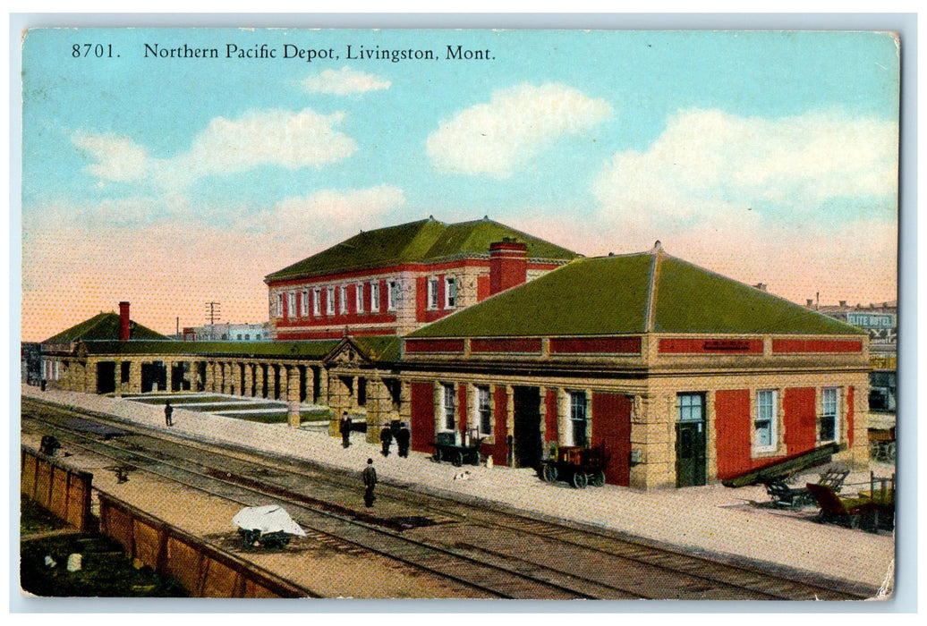 c1940's Northern Pacific Depot Exterior Livingston Montana MT Unposted Postcard