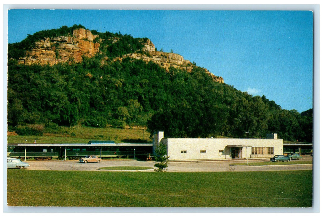 c1950's Grandad Bluff Train Depot Classic Car La Crosse Wisconsin WI Postcard