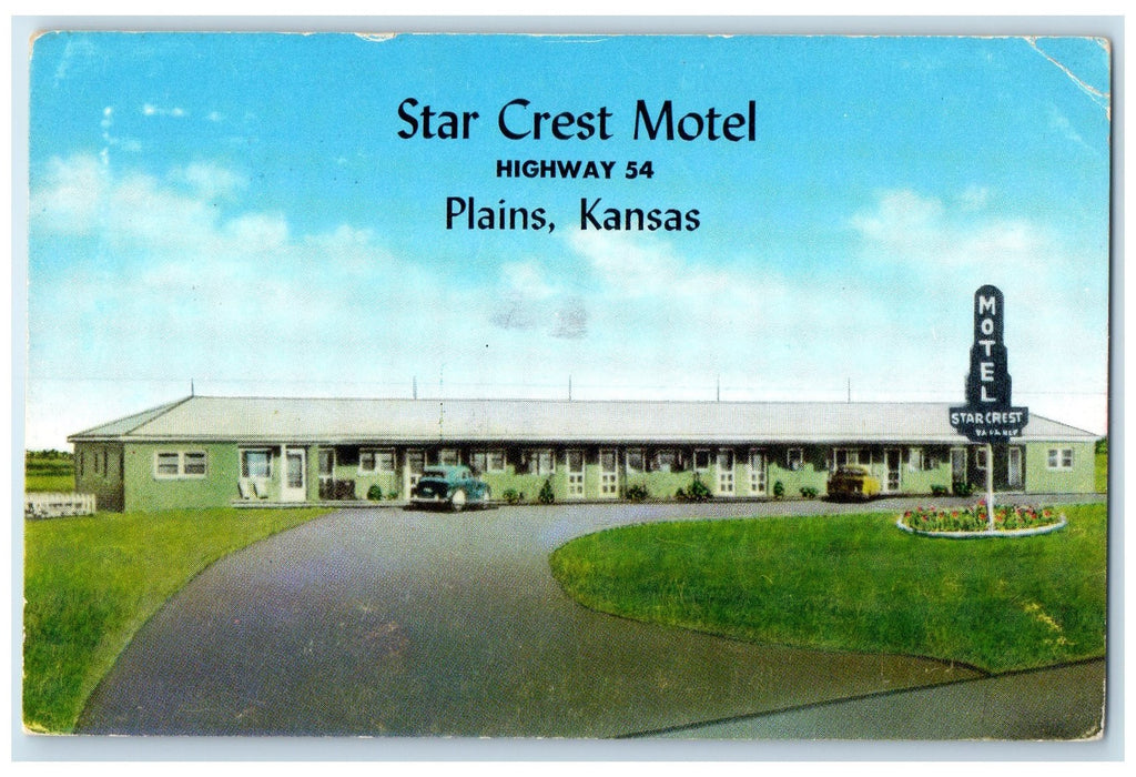 1961 Star Crest Motel Exterior Roadside Plains Kansas KS Posted Car Postcard